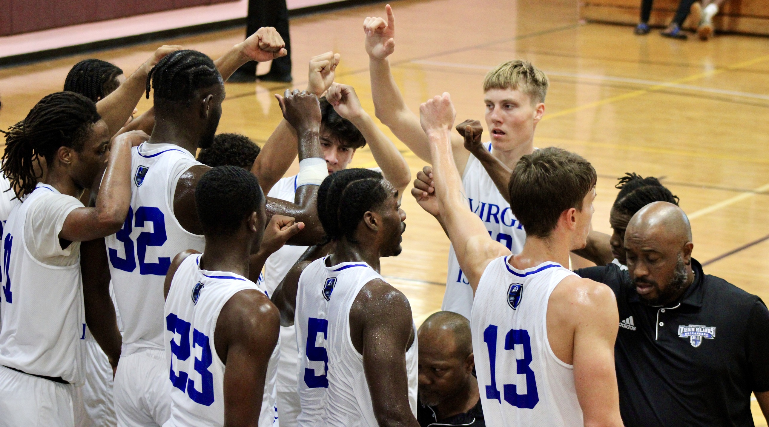 Buccaneer Men's Basketball Team Heads to West Palm Beach for Seahawk Christmas Classic