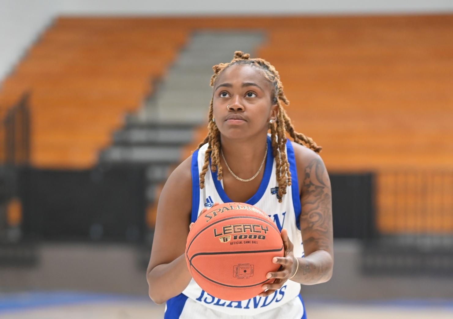 Bucs Fall to Philander Smith in HBCU Classic