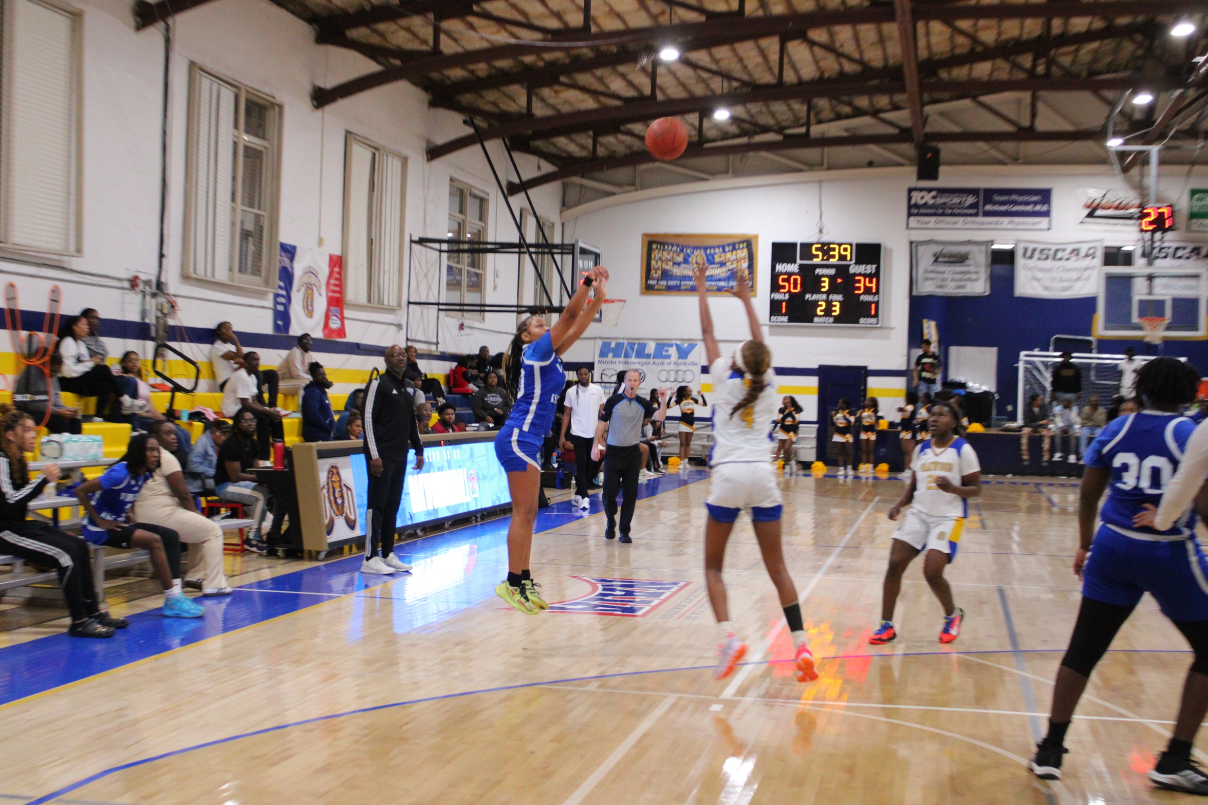 UVI Lady Buccaneers Fall Short in Road Finale